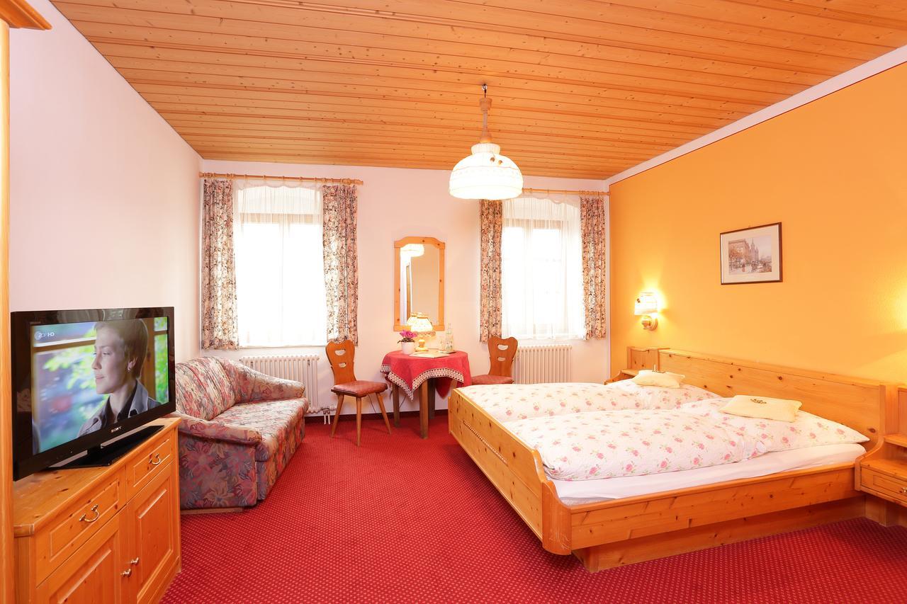 Huglfing Gasthaus Zur Moosmuehle מראה חיצוני תמונה
